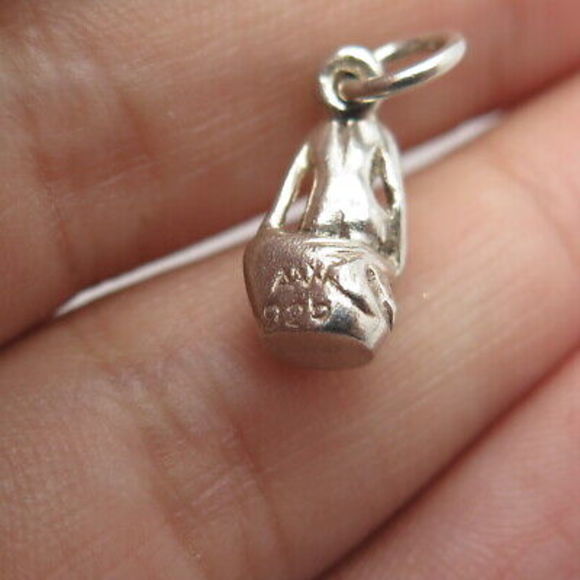 925 Sterling Silver Vintage Naked Sitting Girl Charm Pendant - Picture 8 of 8